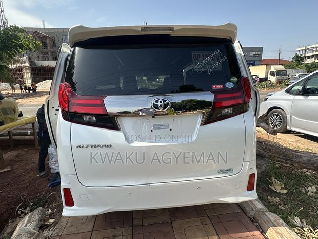 Toyota Voxy 2020 White