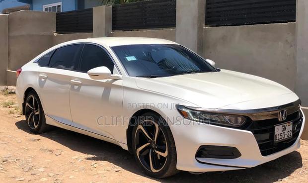 Honda Accord Sport (1.5L 4cyl Turbo CVT) 2019 White
