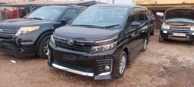 Toyota Voxy 2018 Black