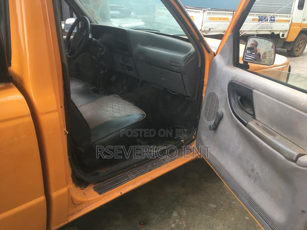 Mazda B-series 1995 Yellow