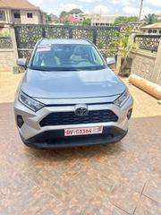 Toyota RAV4 XLE Premium FWD 2019 Silver for sale