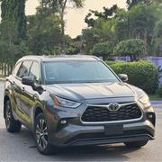 Toyota Highlander XLE 2021 Gray for sale