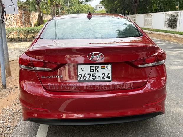 Hyundai Elantra 2018 Red