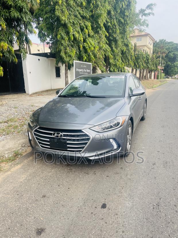 Hyundai Elantra SEL 2018 Silver