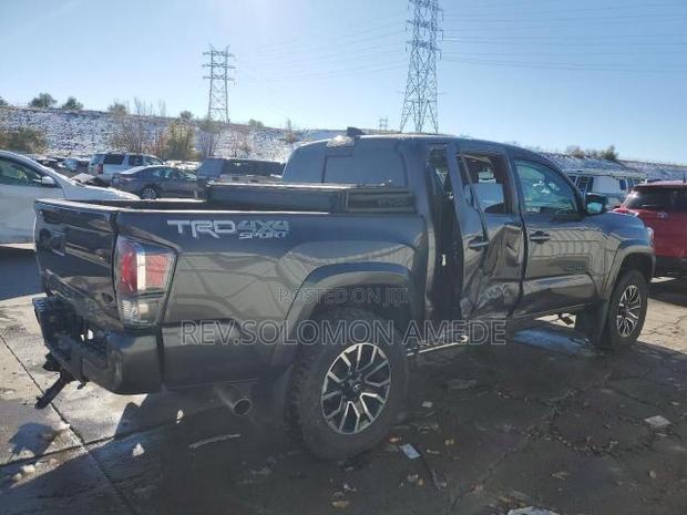 Toyota Tacoma TRD Sport 2022 Gray