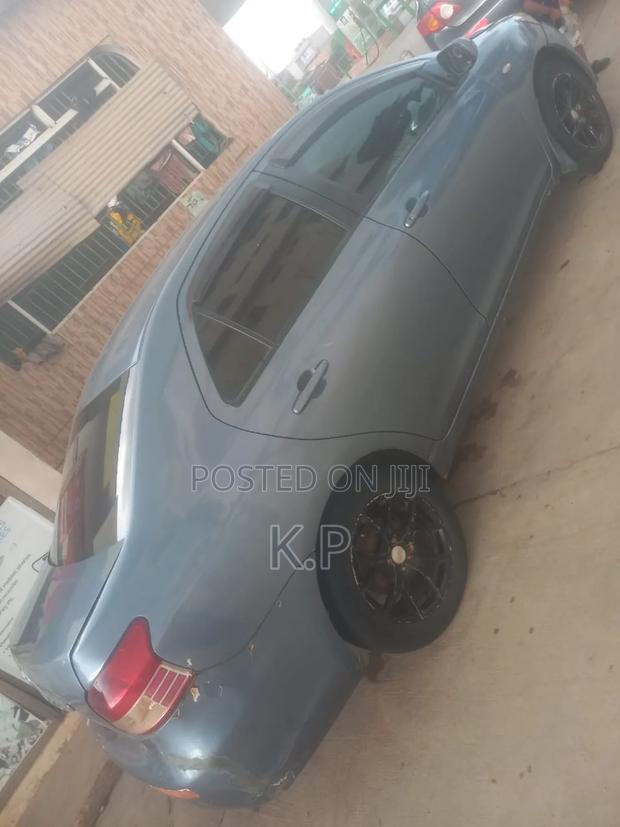 Toyota Belta 2010 Blue