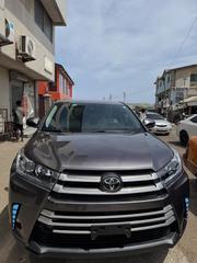 Toyota Highlander LE 2019 Brown for sale