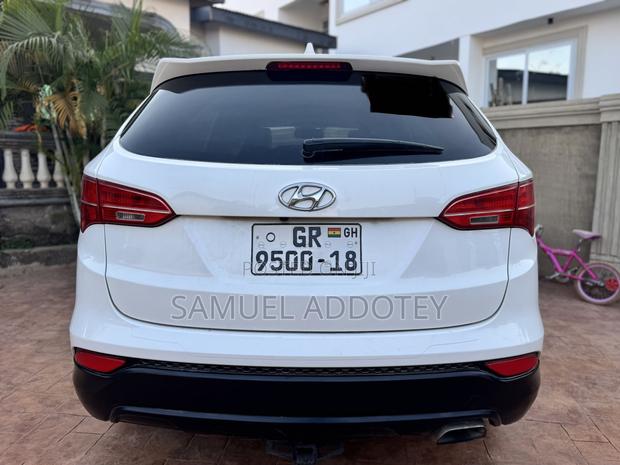 Hyundai Santa Fe 2013 White