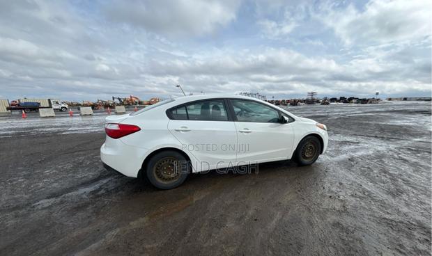 Kia Forte EX Sedan 2015 Off white