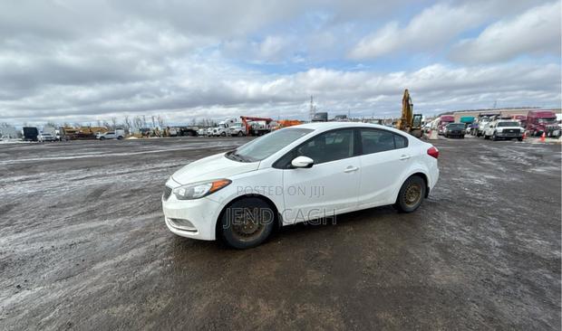 Kia Forte EX Sedan 2015 Off white