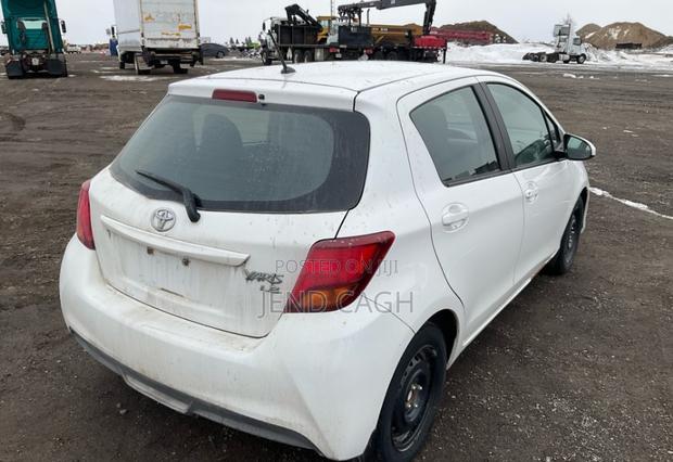 Toyota Yaris LE Hatchback 5dr 2016 Off white