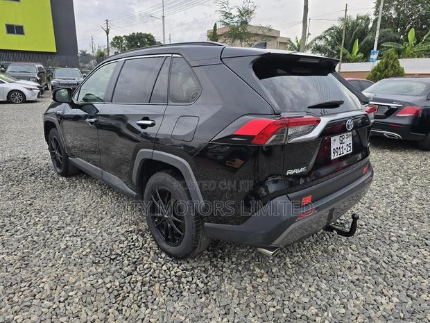 Toyota RAV4 Limited 2021 Black