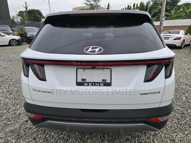 Hyundai Tucson Limited 2024 White