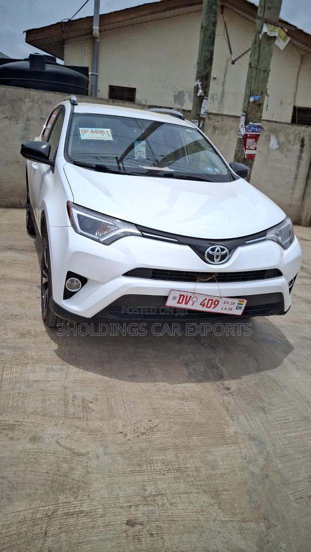 Toyota RAV4 LE AWD (2.5L 4cyl 6A) 2016 White
