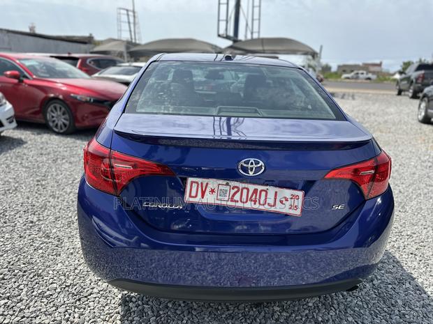 Toyota Corolla 2018 Blue