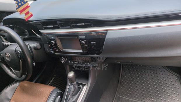 Toyota Corolla 2015 Gray