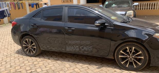 Toyota Corolla XSE (1.8L 4cyl 2A) 2018 Black
