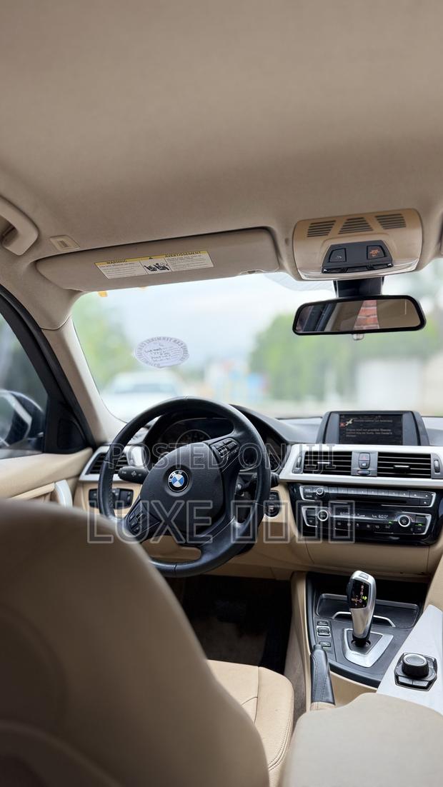 BMW 320i Sedan RWD 2017 Black
