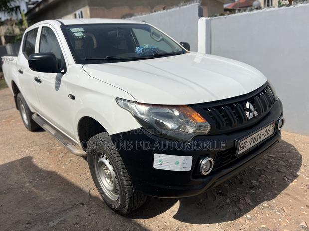 Mitsubishi L200 2016 White
