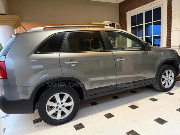 Kia Sorento EX 2012 Silver