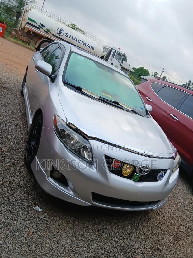 Toyota Corolla XLE 4dr Sedan (1.8L 4cyl 4A) 2010 Silver