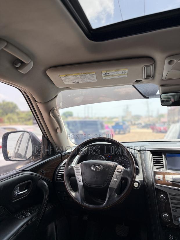 Infiniti QX80 2017 Silver