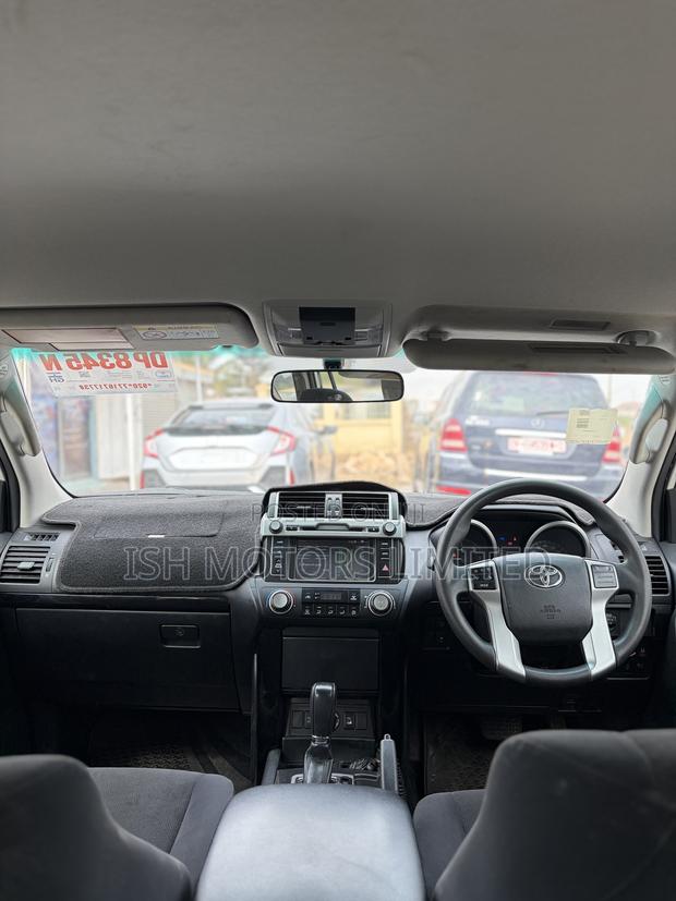 Toyota Land Cruiser Prado 2016 White
