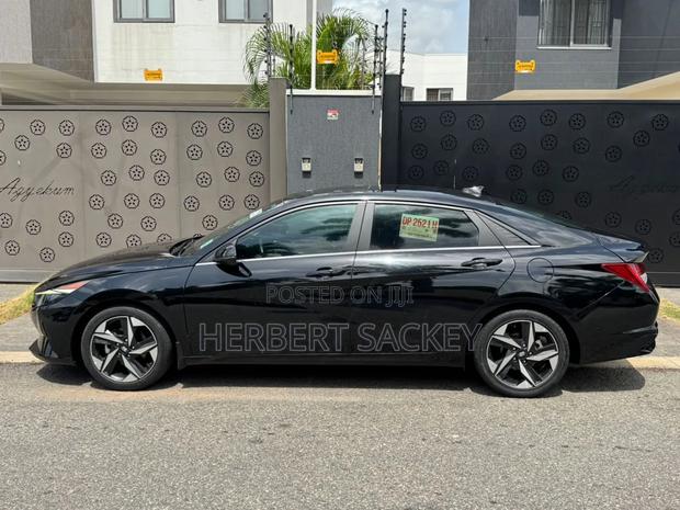 Hyundai Elantra Limited 2023 Black