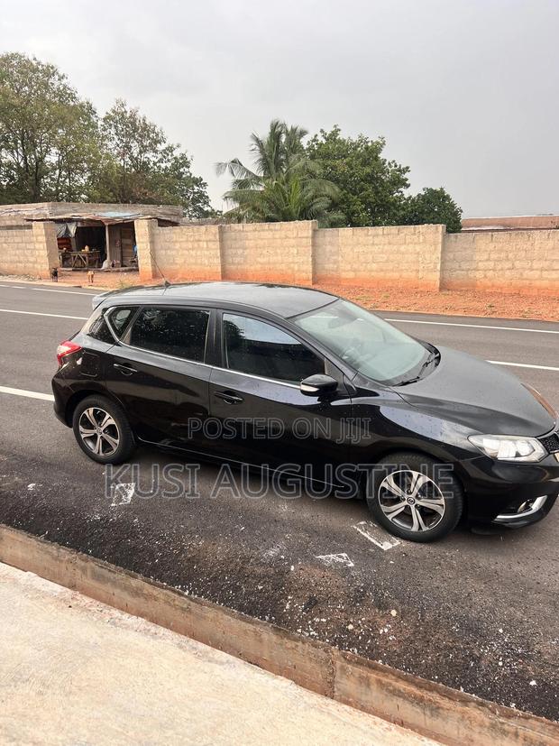 Nissan Pulsar 2016 Black