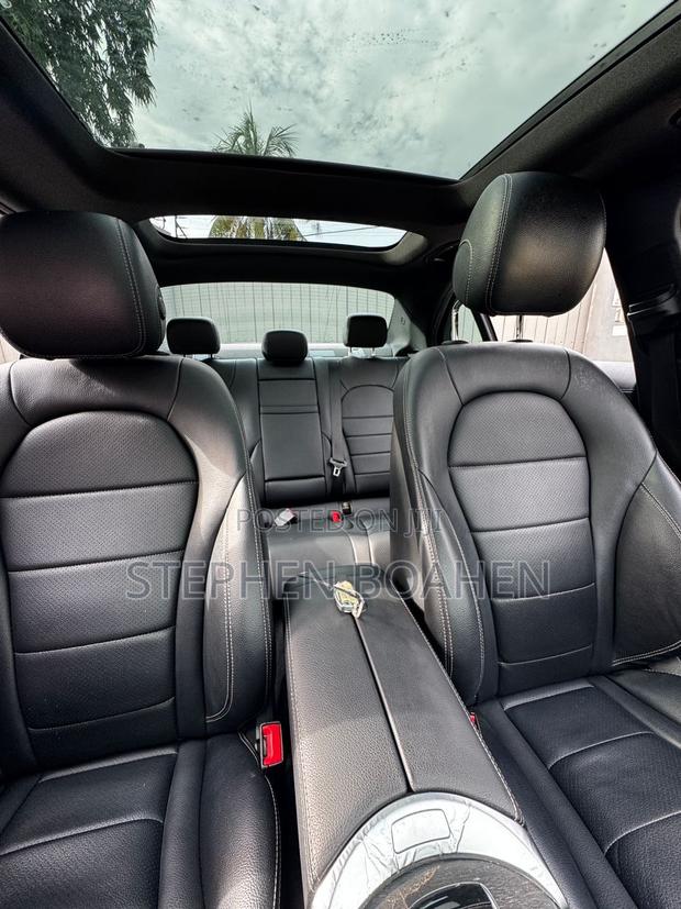 Mercedes-Benz C300 2017 Black