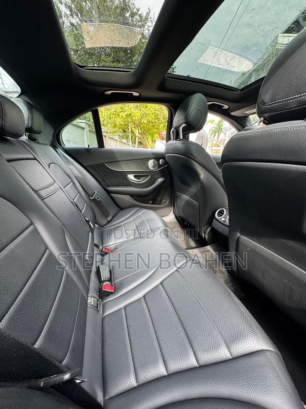 Mercedes-Benz C300 2017 Black