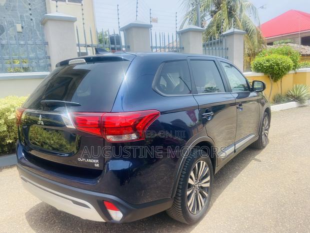 Mitsubishi Outlander SE FWD 2019 Blue