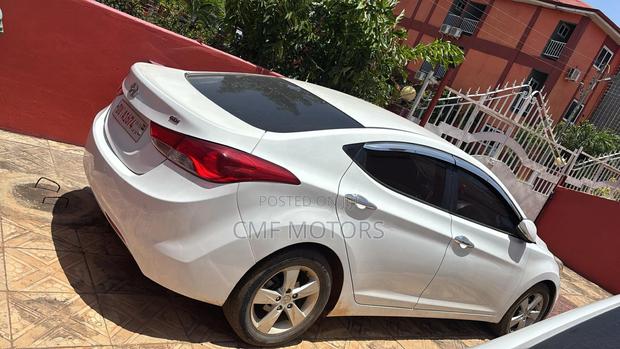 Hyundai Avante 2013 White