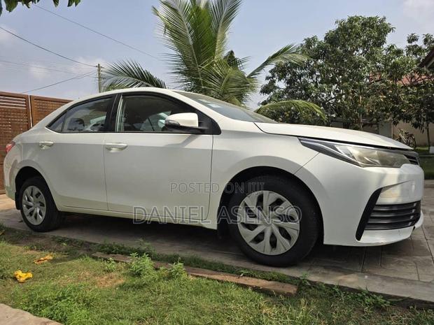 Toyota Corolla 2020 White