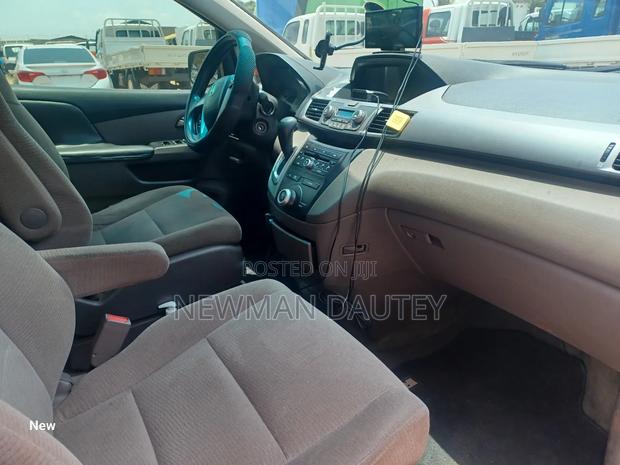 Honda Odyssey 2011 Silver