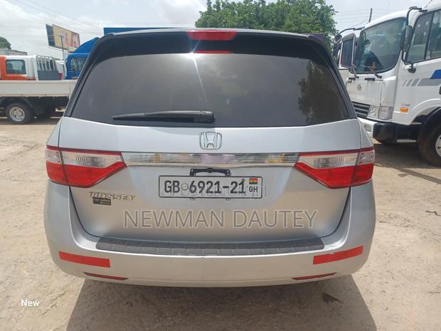 Honda Odyssey 2011 Silver