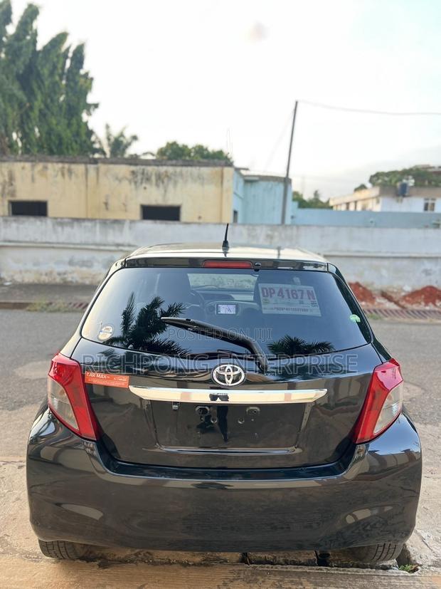 Toyota Vitz 1.5 FWD 3dr 2013 Black