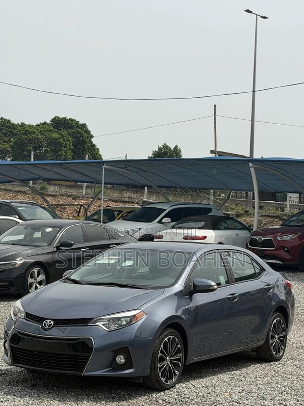 Toyota Corolla S 4dr Sedan (1.8L 4cyl CVT) 2016