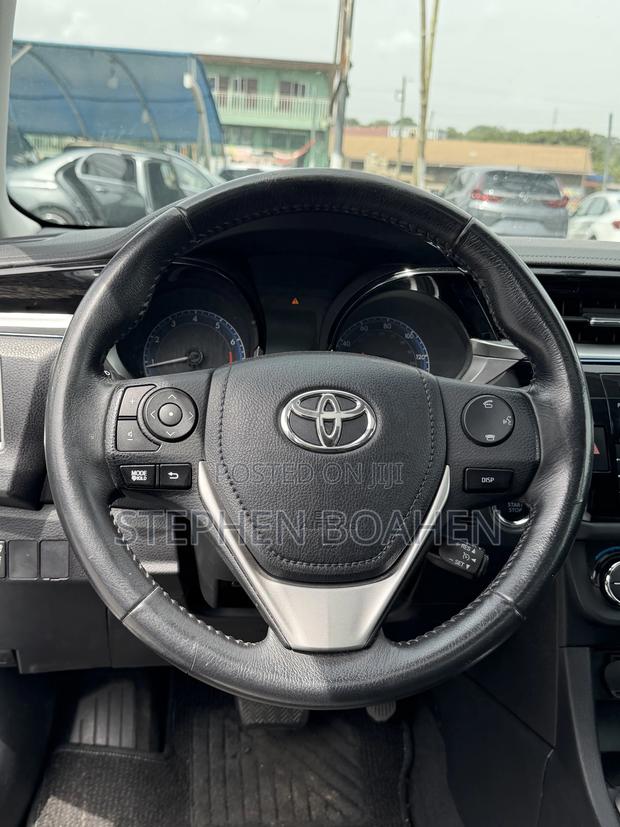 Toyota Corolla S 4dr Sedan (1.8L 4cyl CVT) 2016