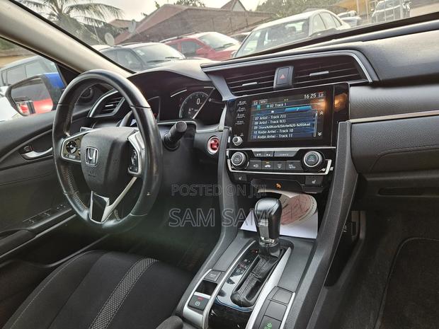 Honda Civic EX-L Sedan 2020 Blue
