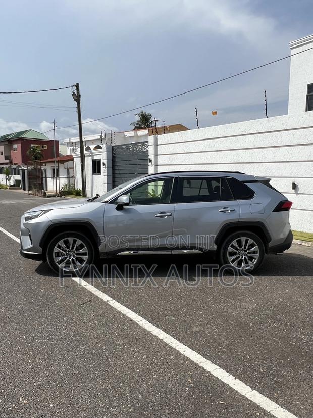 Toyota RAV4 Adventure AWD 2023 Silver