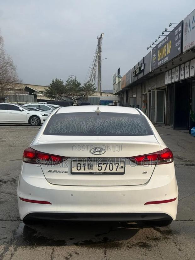 Hyundai Avante 2017 White