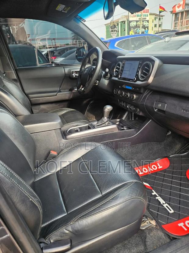 Toyota Tacoma 2021 Gray