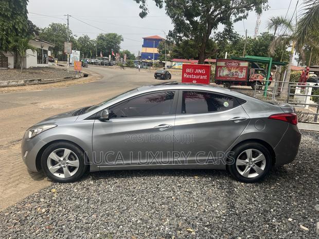 Hyundai Avante 2015 Gray