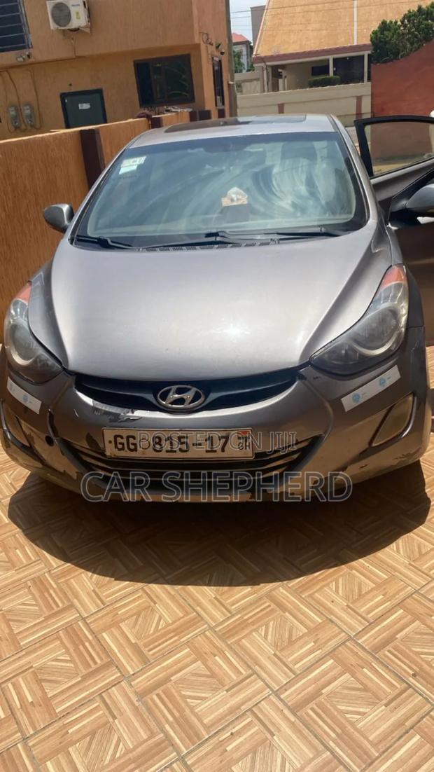Hyundai Elantra Limited Sedan FWD (1.8L 4cyl 6A) 2013 Gray