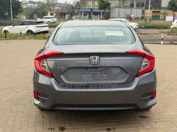 Honda Civic LX 4dr Sedan (2.0L 4cyl) 2016 Gray