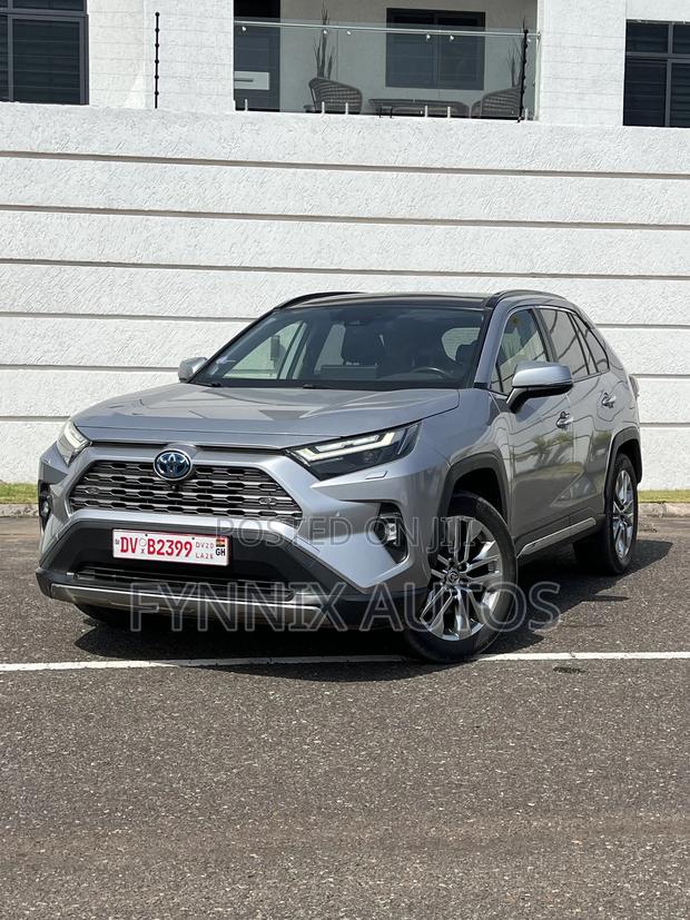 Toyota RAV4 Adventure AWD 2023 Silver