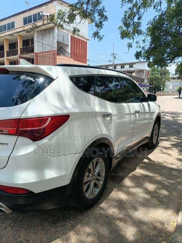 Hyundai Santa Fe SE AWD 2016 White