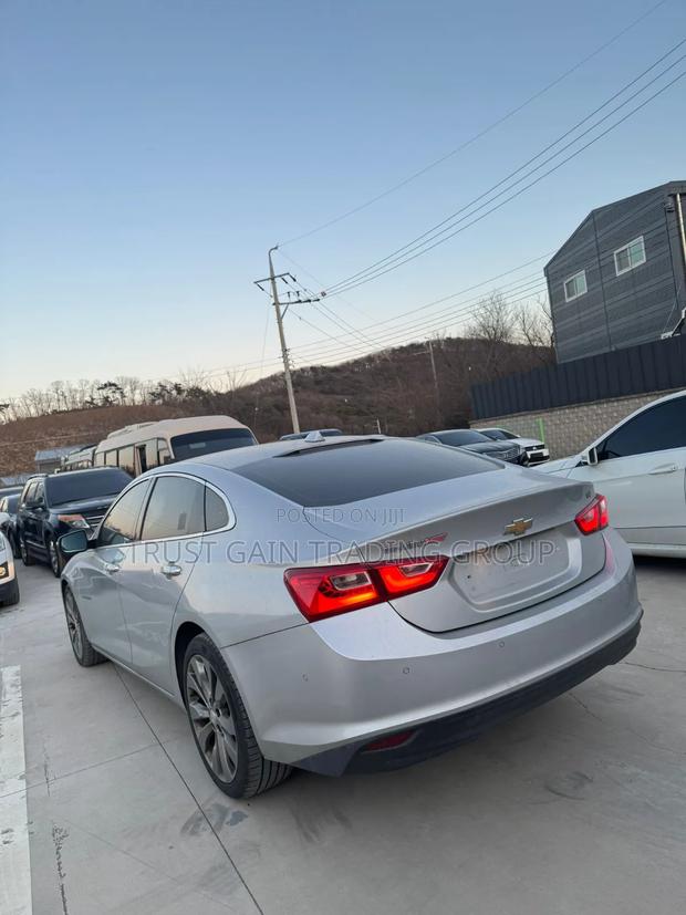 Chevrolet Malibu 2018 Silver
