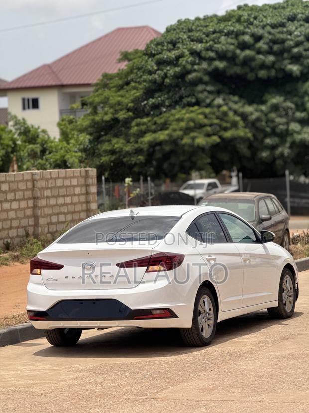 Hyundai Elantra SE 2019 White